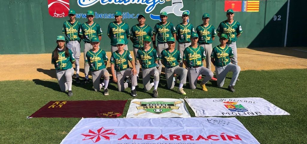 Patrocinadores del Club de Béisbol y Sofbol Molina. Regresan a casa con el 4º puesto.